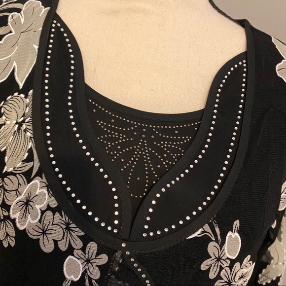 APPOINTMENTS Floral Embellished Semi-Sheer Top - Picture 4 of 11